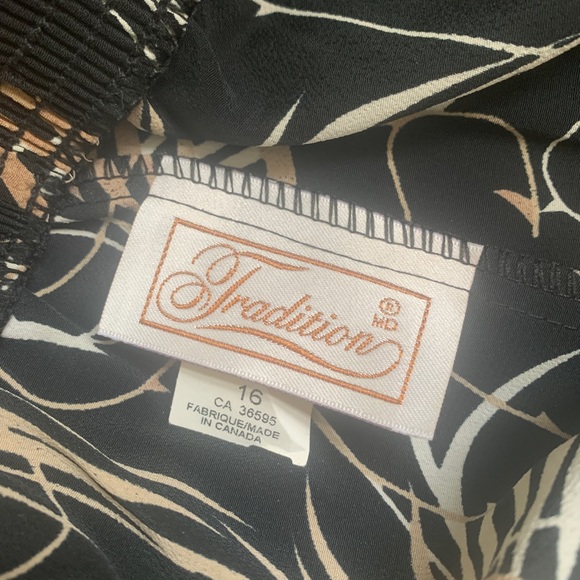 Black Floral Palm Skirt - Picture 4 of 4